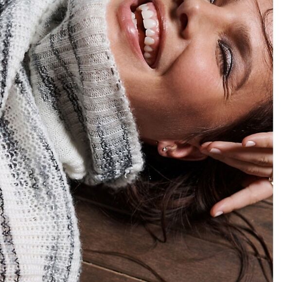 TORRID IVORY SPACE DYE TURTLENECK SWEATER 1X 14/16 - Picture 16 of 16